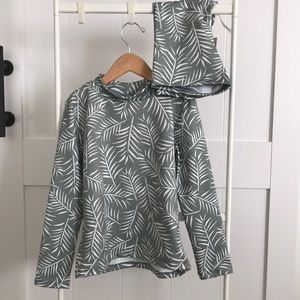 Bnwt imagine perry swim rash guard and shorts. Size 9/10